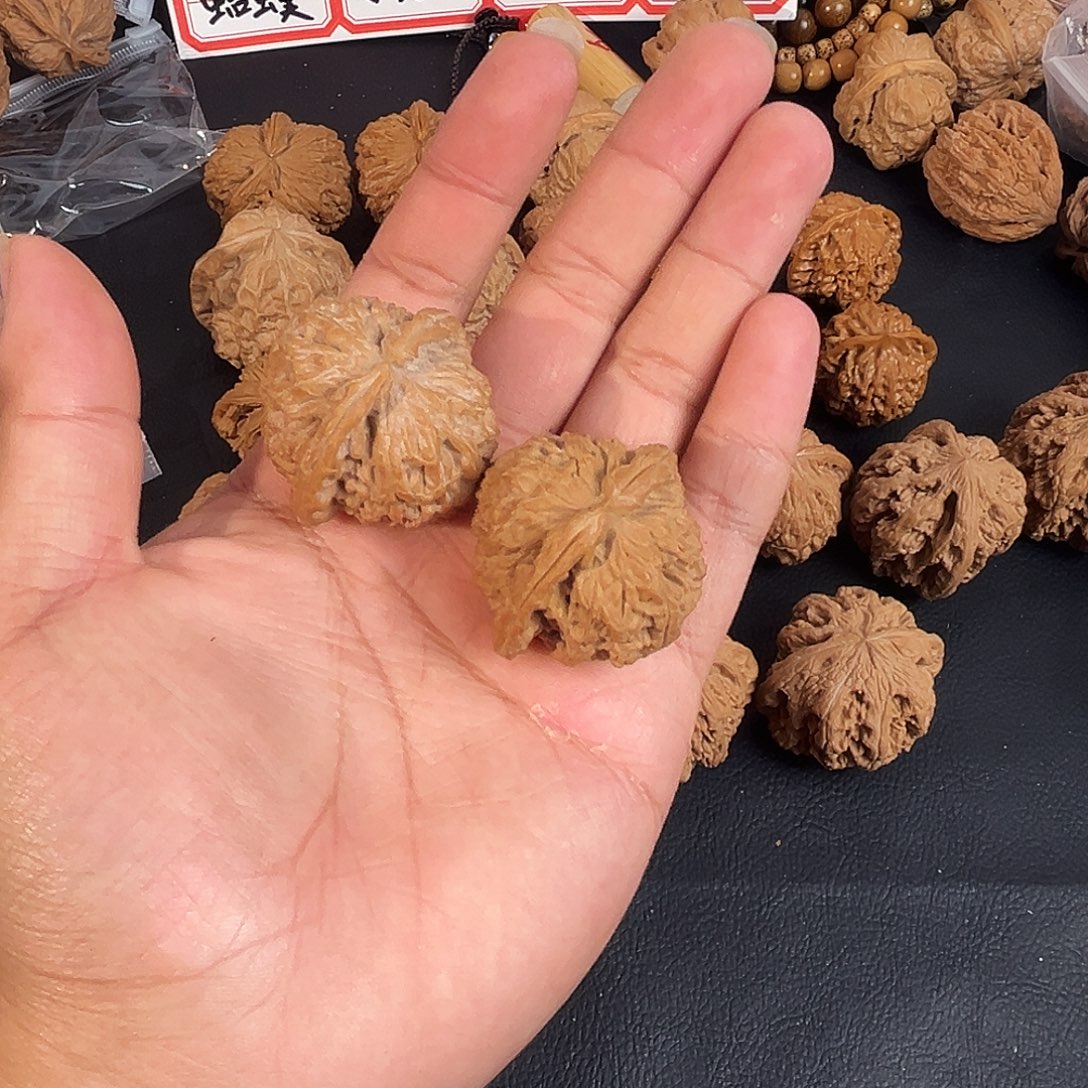 初***秋吊坠文玩核桃核桃