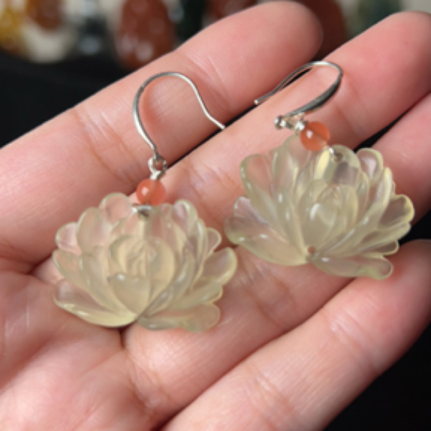 岫玉烟紫牡丹花耳坠