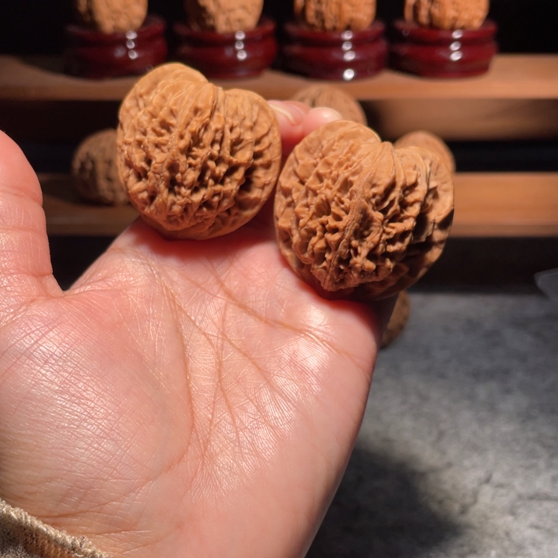 在***端核桃手串/手链桃心盘龙纹全品41