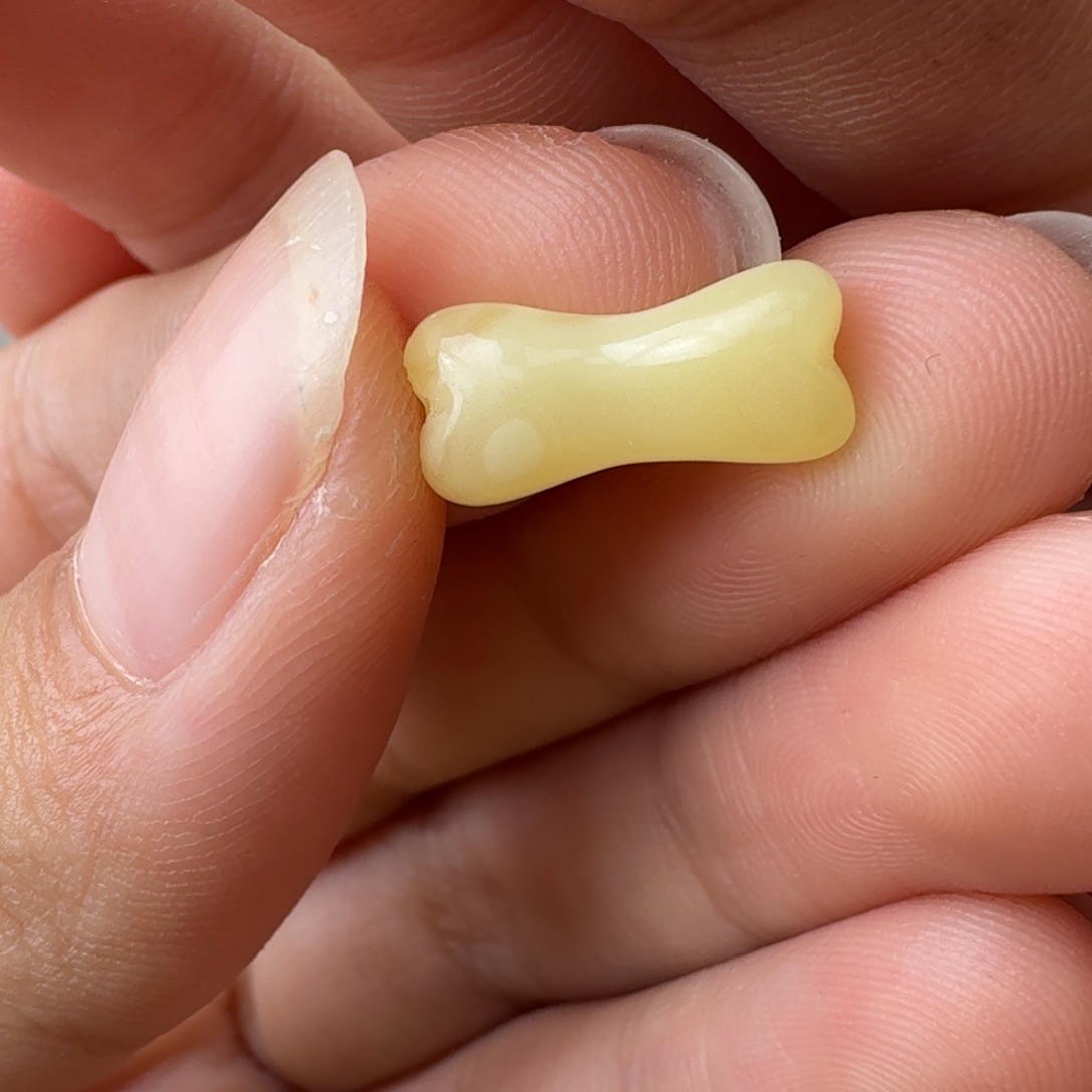 未镶嵌琥珀珠宝奇石