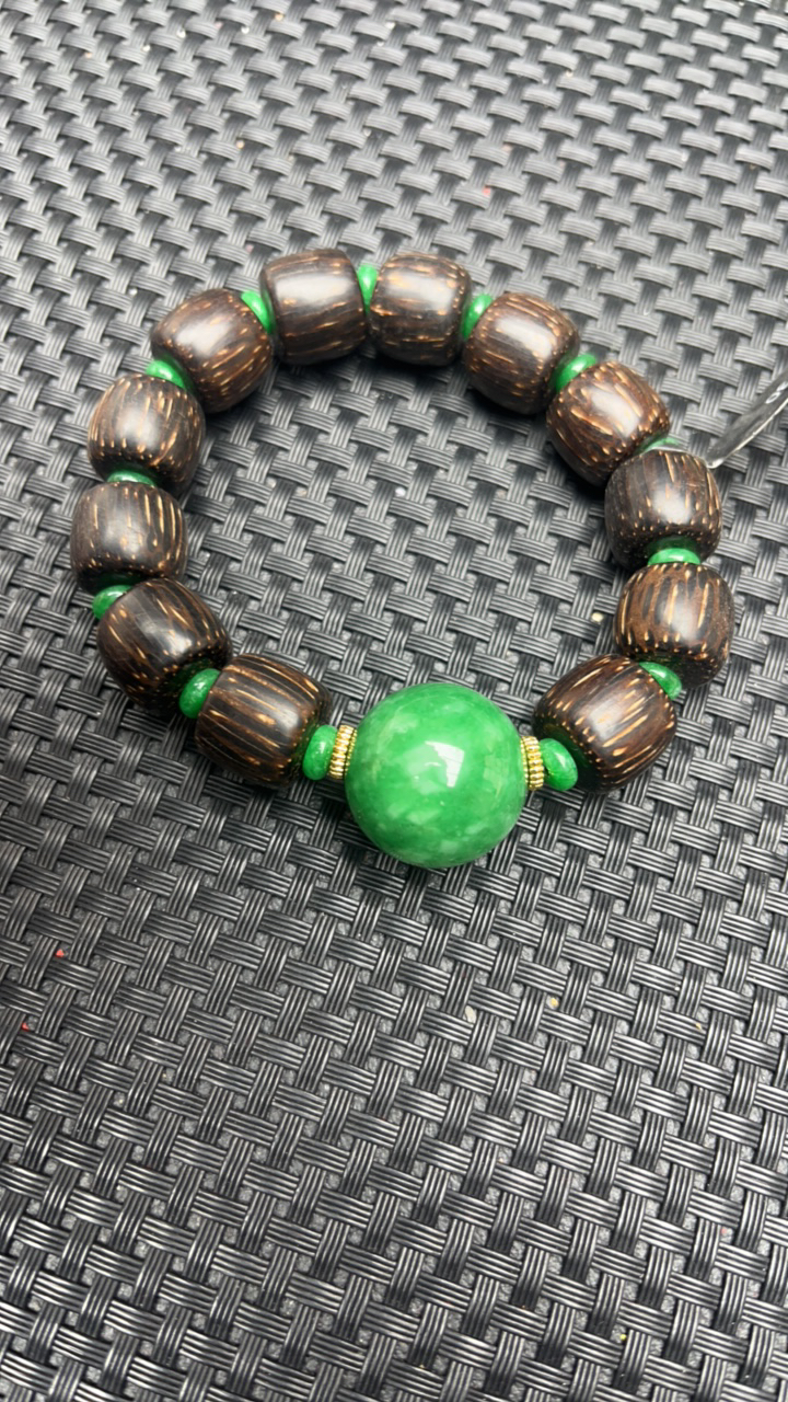 A30精品翡翠大颗手串