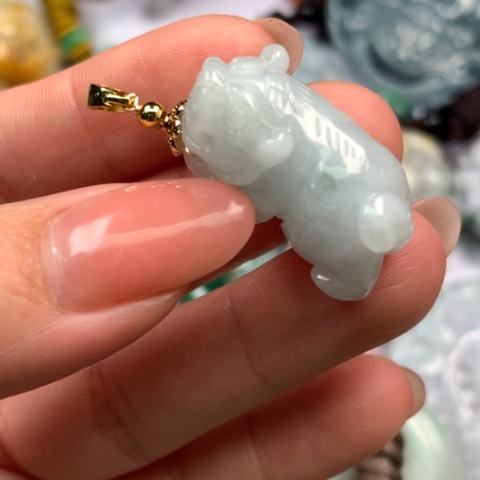 翡翠颈饰未镶嵌翡翠