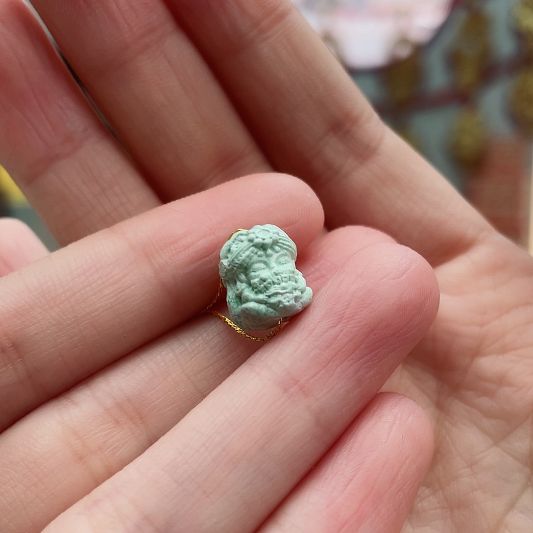 绿松石颈饰未镶嵌