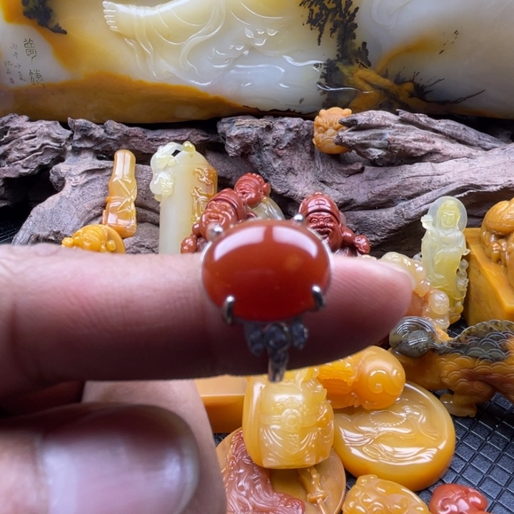 石英质玉（黄龙玉）戒指合金