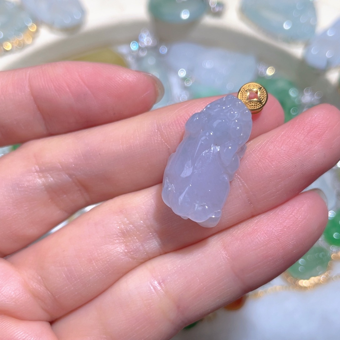 翡翠颈饰18K金镶嵌翡翠