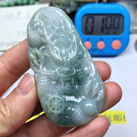 翡翠颈饰未镶嵌翡翠龙牌