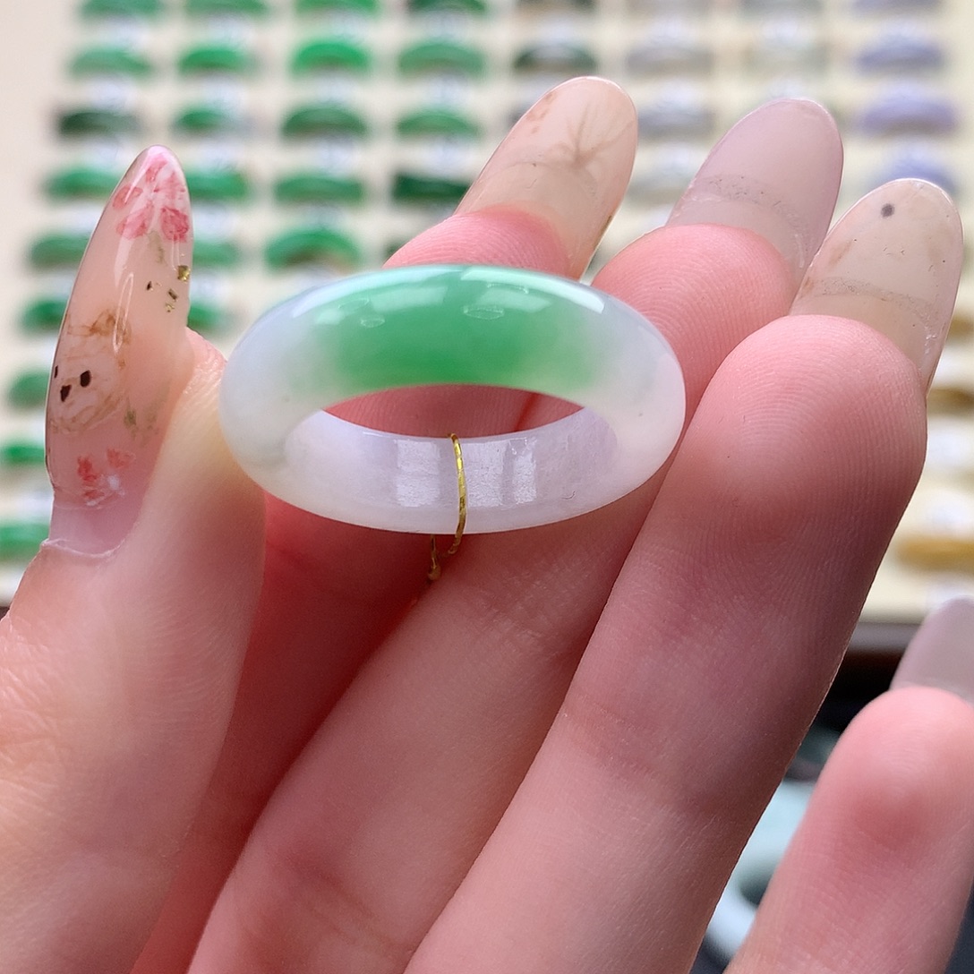 翡翠未镶嵌戒指港16