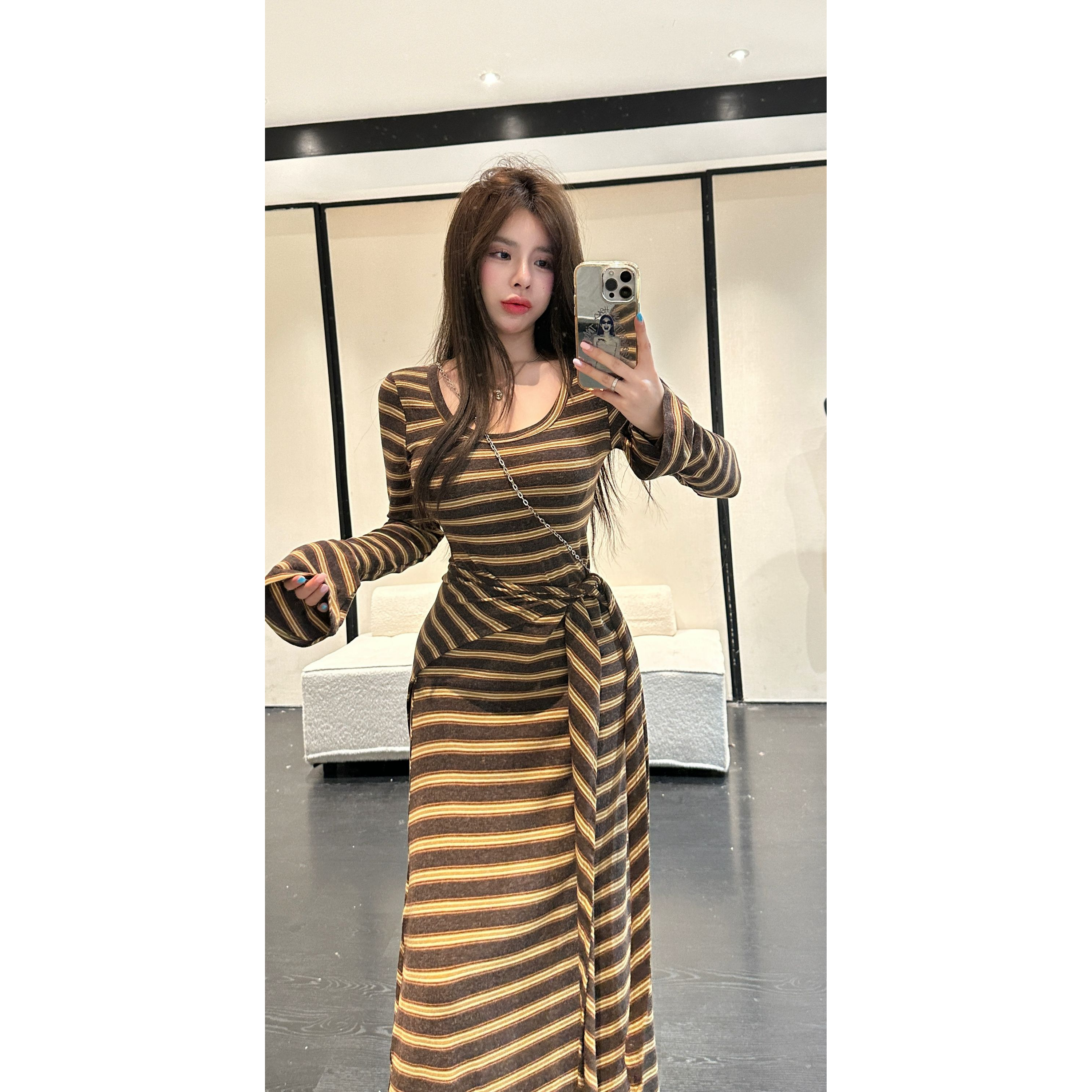 【HuiHui】条纹连衣裙极简风秋冬长裙显瘦中长款ins风复古（L0139）
