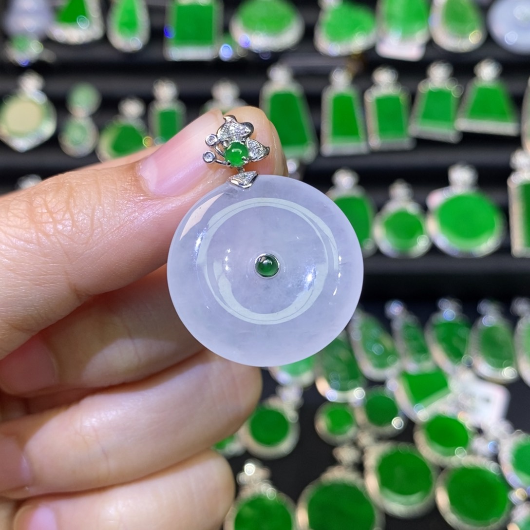 翡翠吊坠(不含链)18K金镶嵌