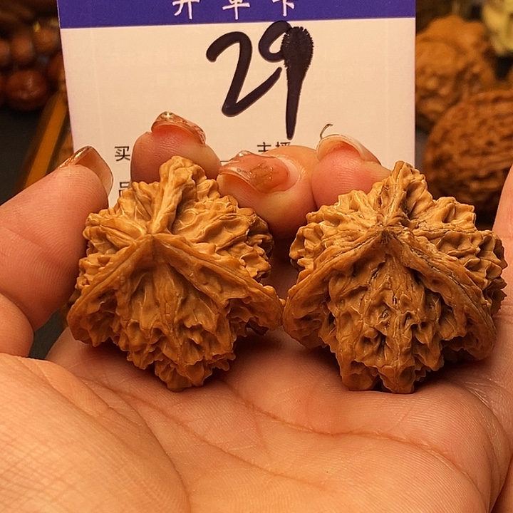 吊坠桃核三棱38无刀痕s