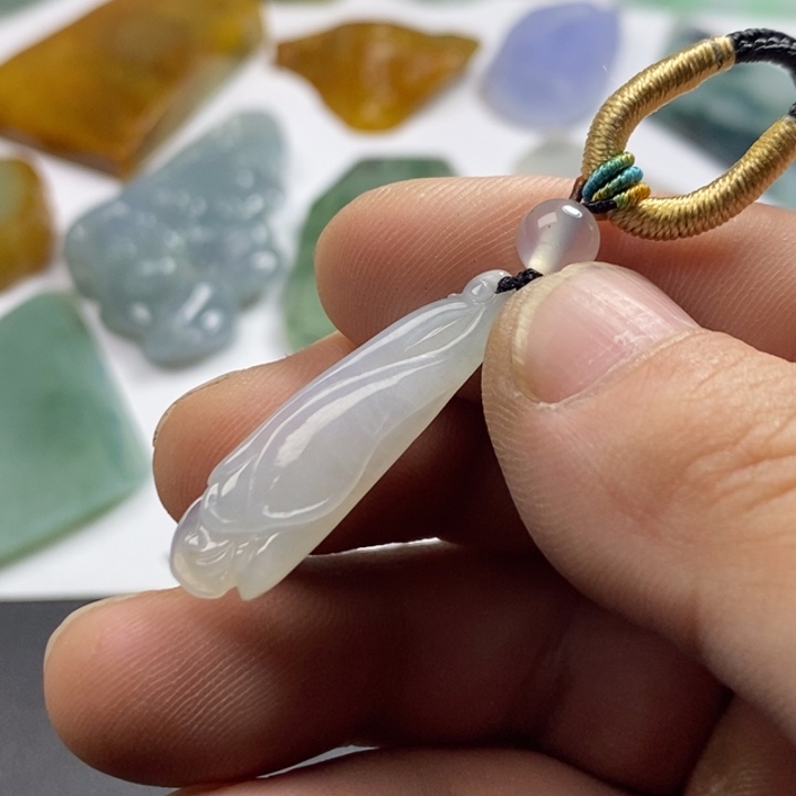 翡翠未镶嵌颈饰无