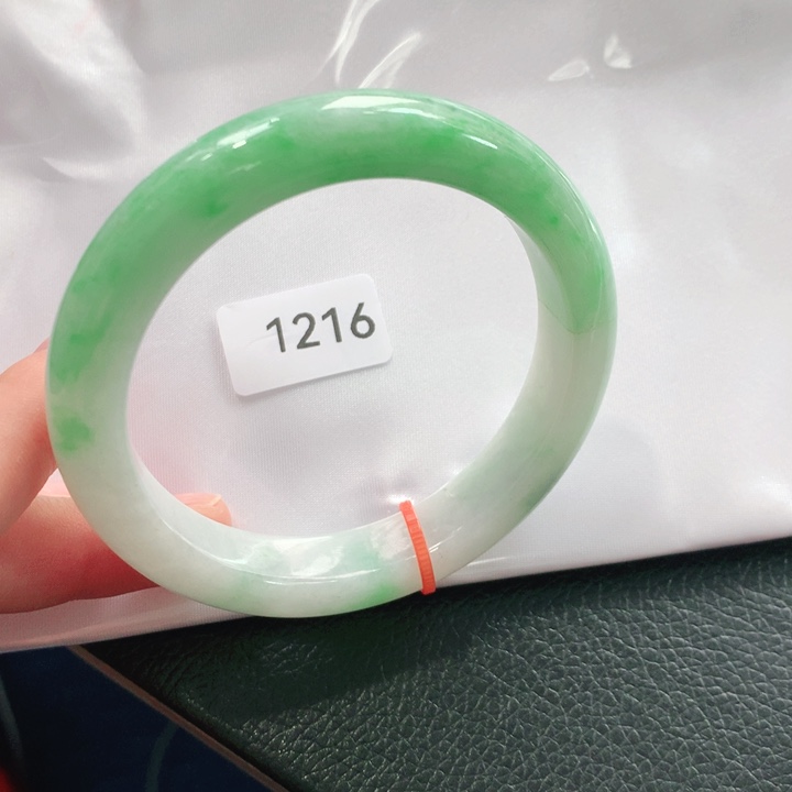 翡翠手镯未镶嵌A****儿天然翡翠手镯01