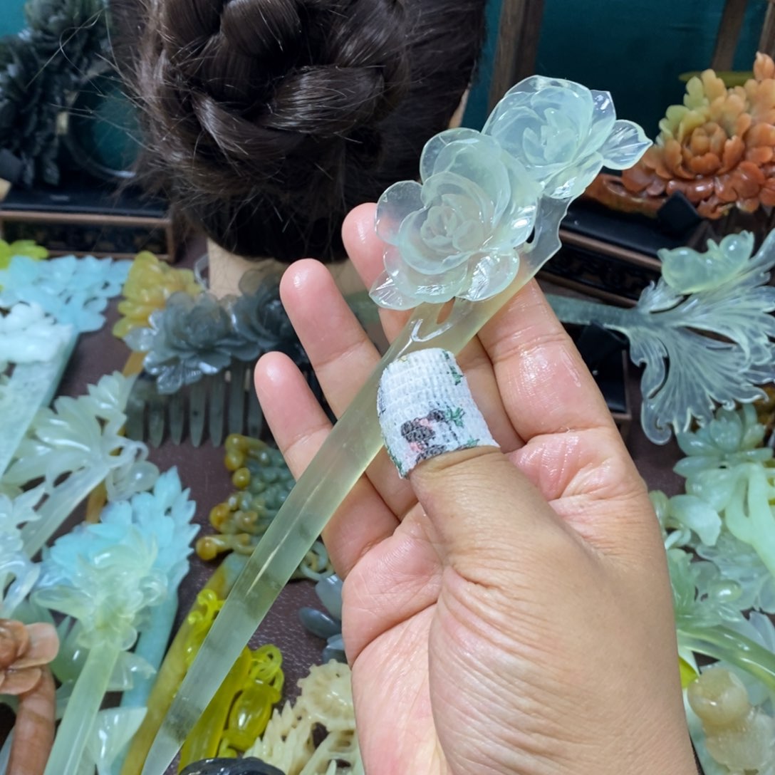 蛇纹石玉未镶嵌发饰