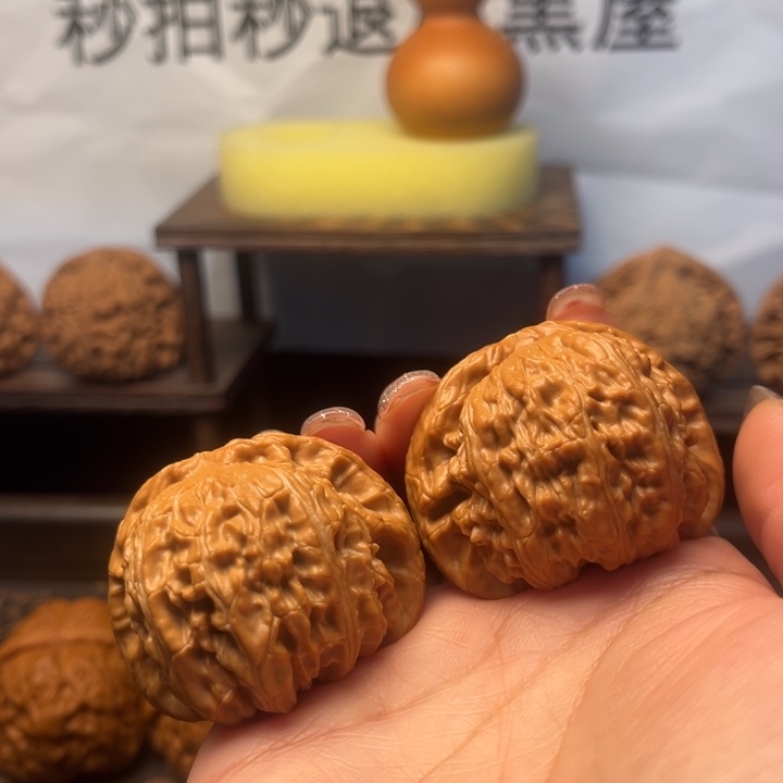 桃核吊坠白狮子43