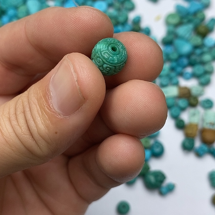 绿松石未镶嵌珠宝奇石