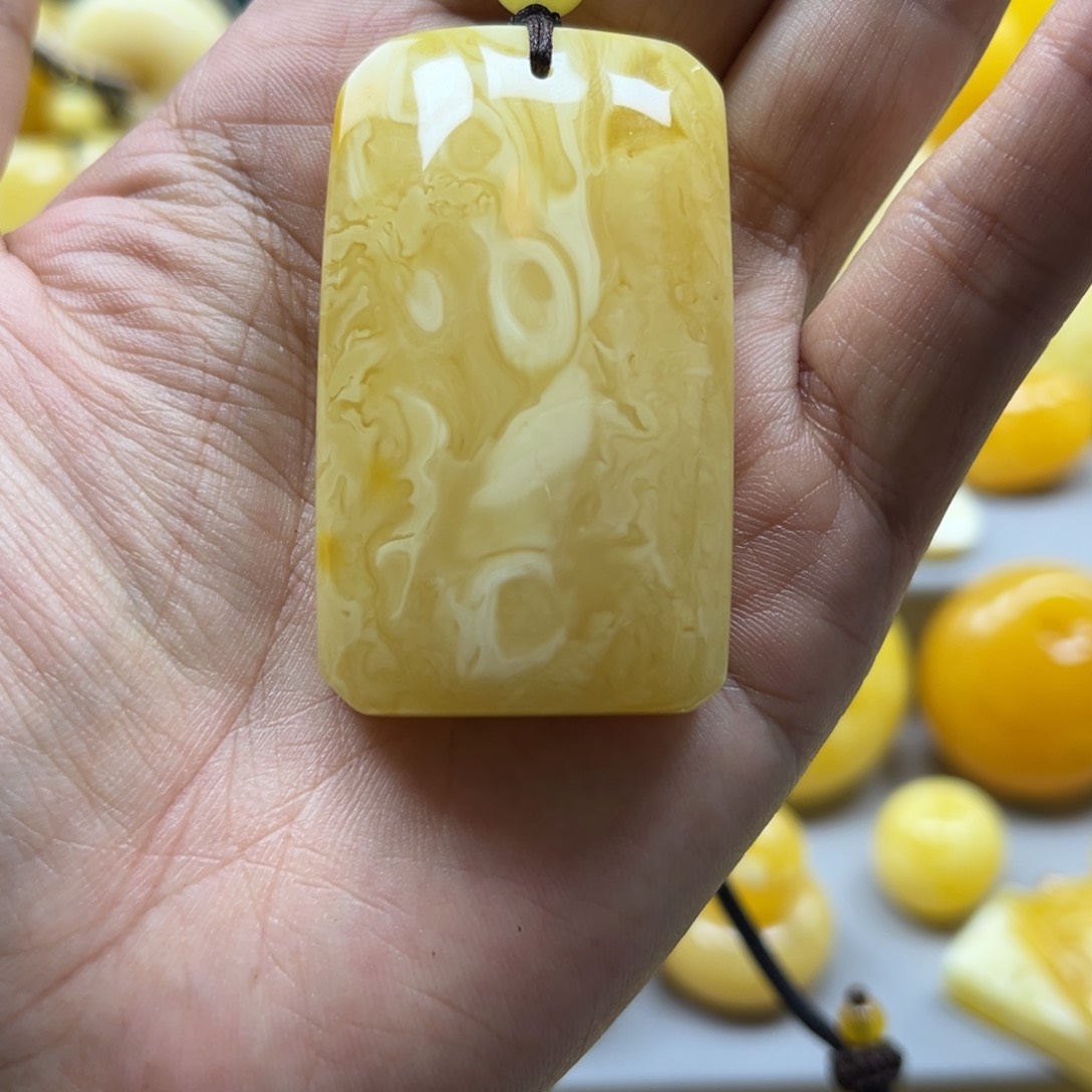 蜜蜡珠宝奇石未镶嵌