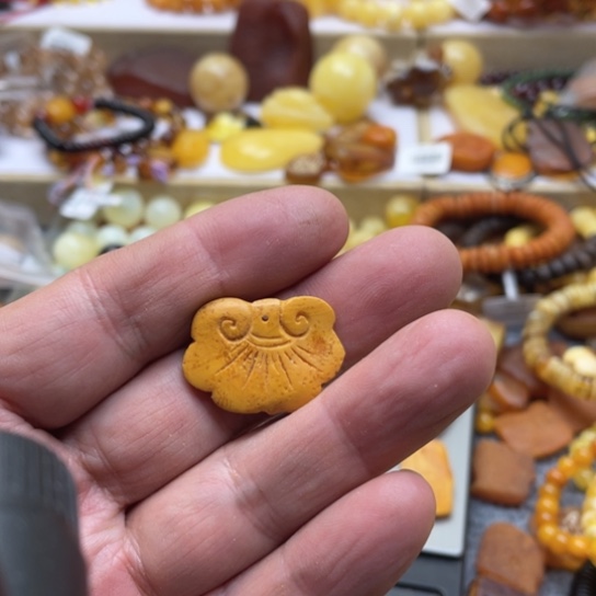 未镶嵌蜜蜡手串吊坠