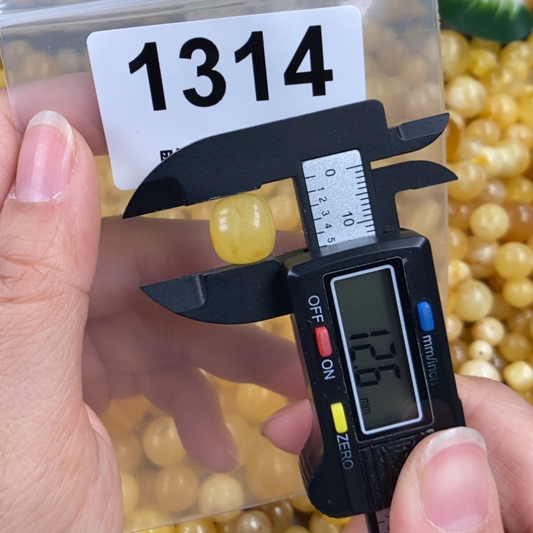 未镶嵌蜜蜡珠宝奇石