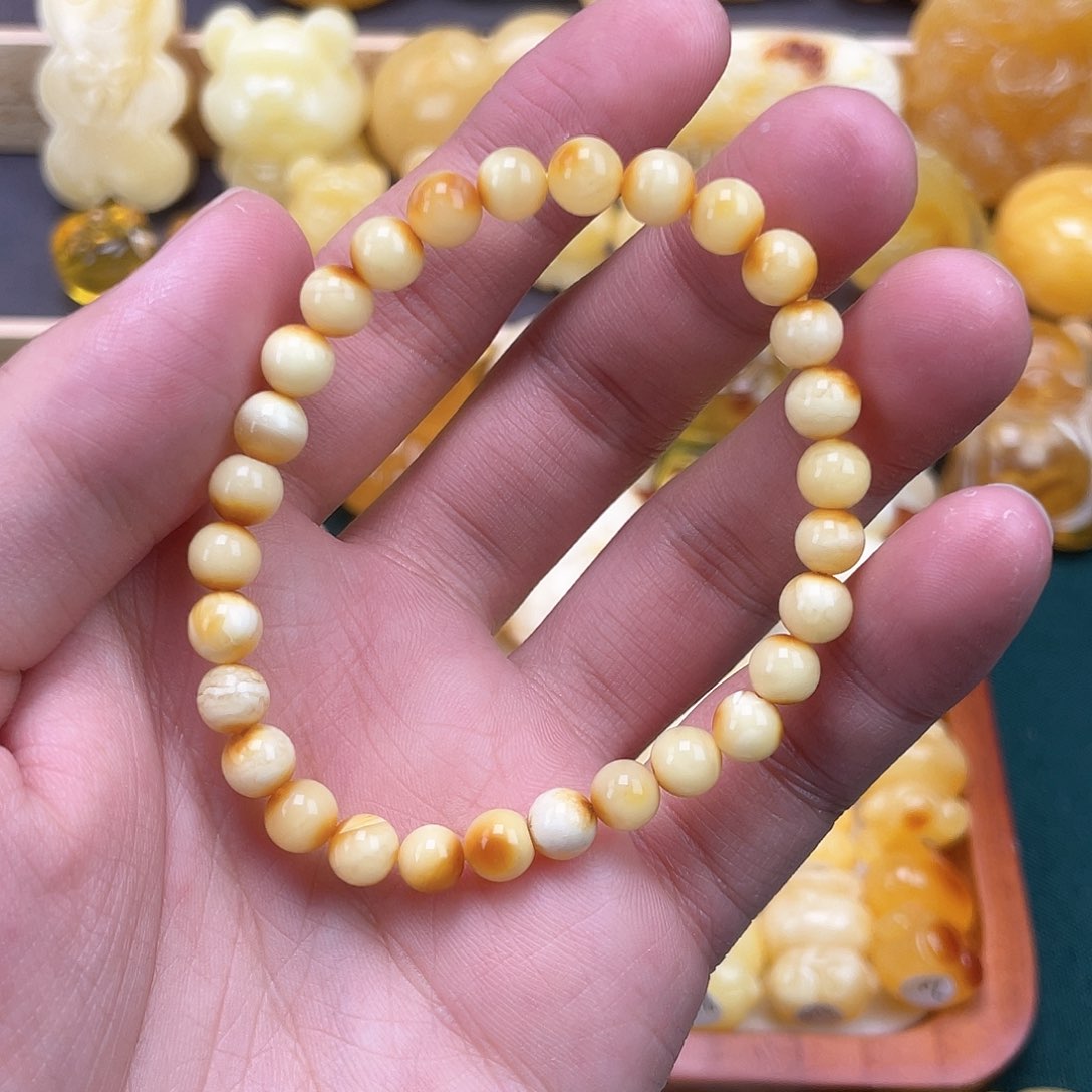 琥珀裸石未镶嵌蜜蜡