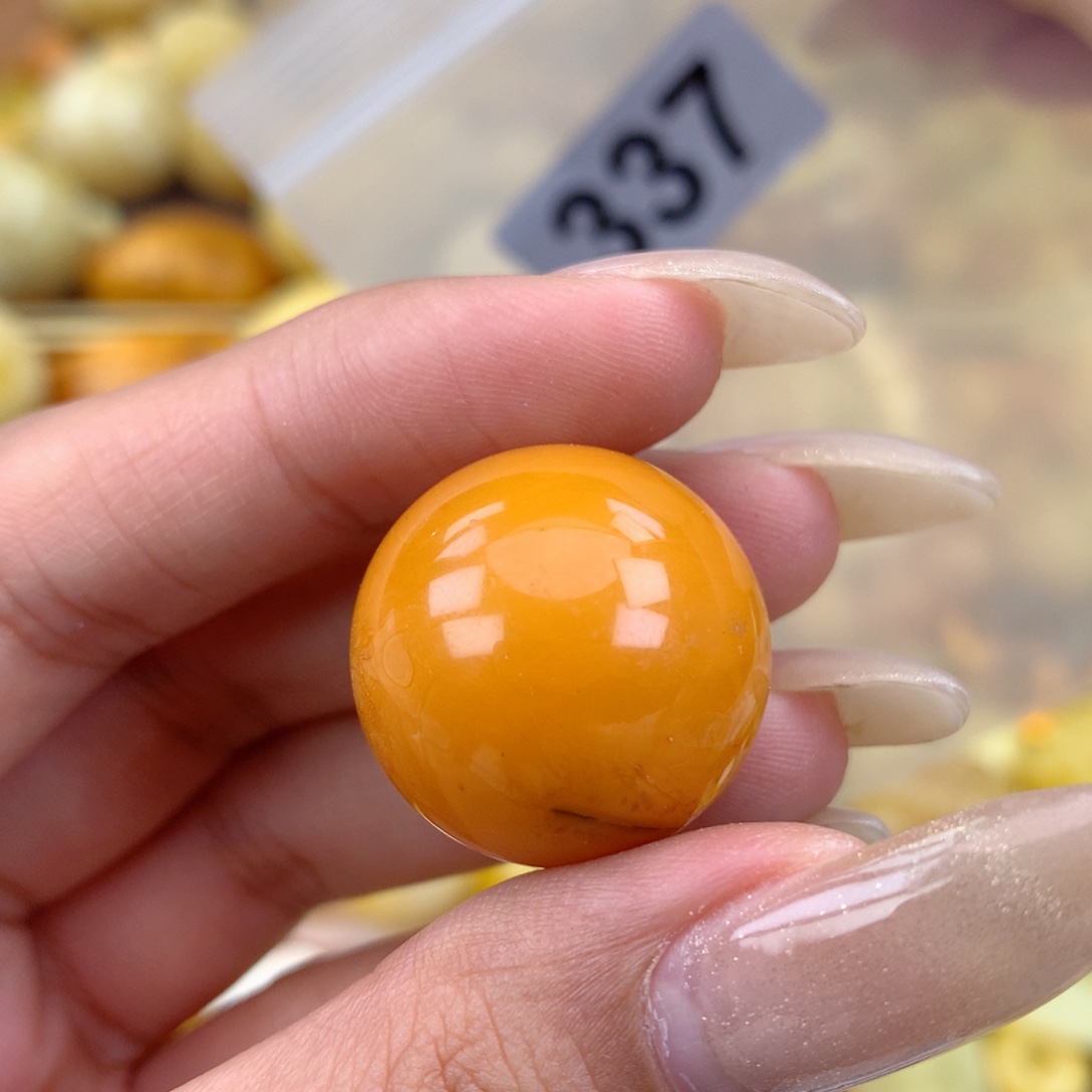 琥珀未镶嵌珠宝奇石23.1