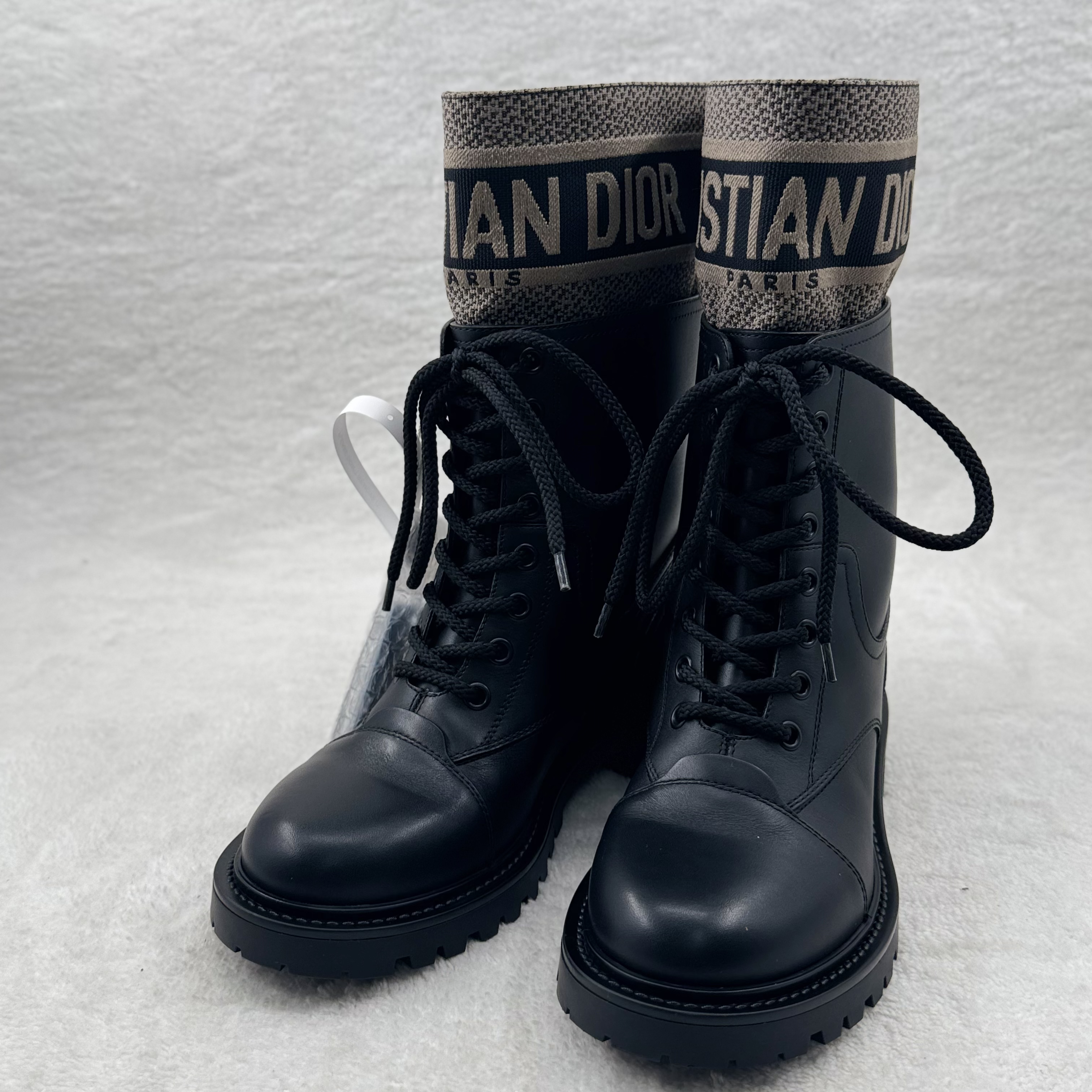 99新 DIOR/迪奥 D-Major黑色马丁靴/35.5码/FZ471