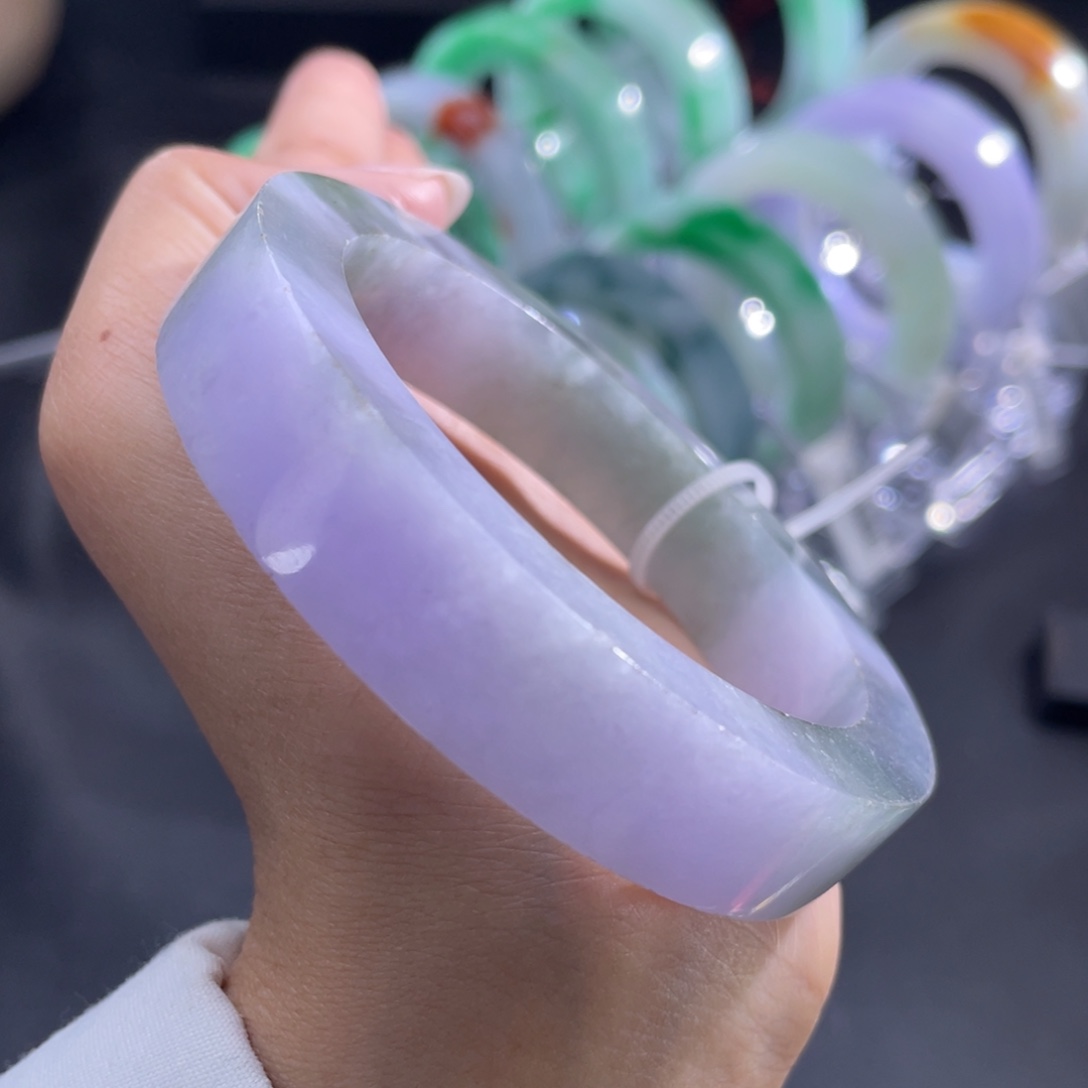 定制翡翠未镶嵌翡翠手镯