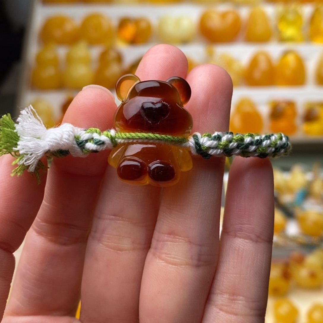 碧***天琥珀未镶嵌手串小熊