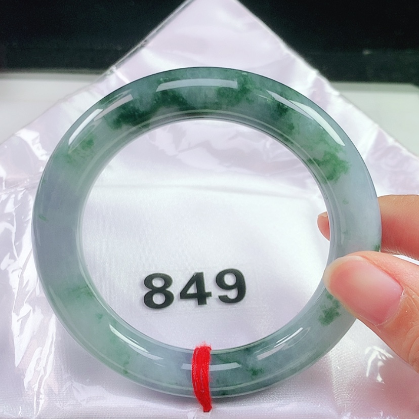 【闪购商品】未镶嵌手镯翡翠