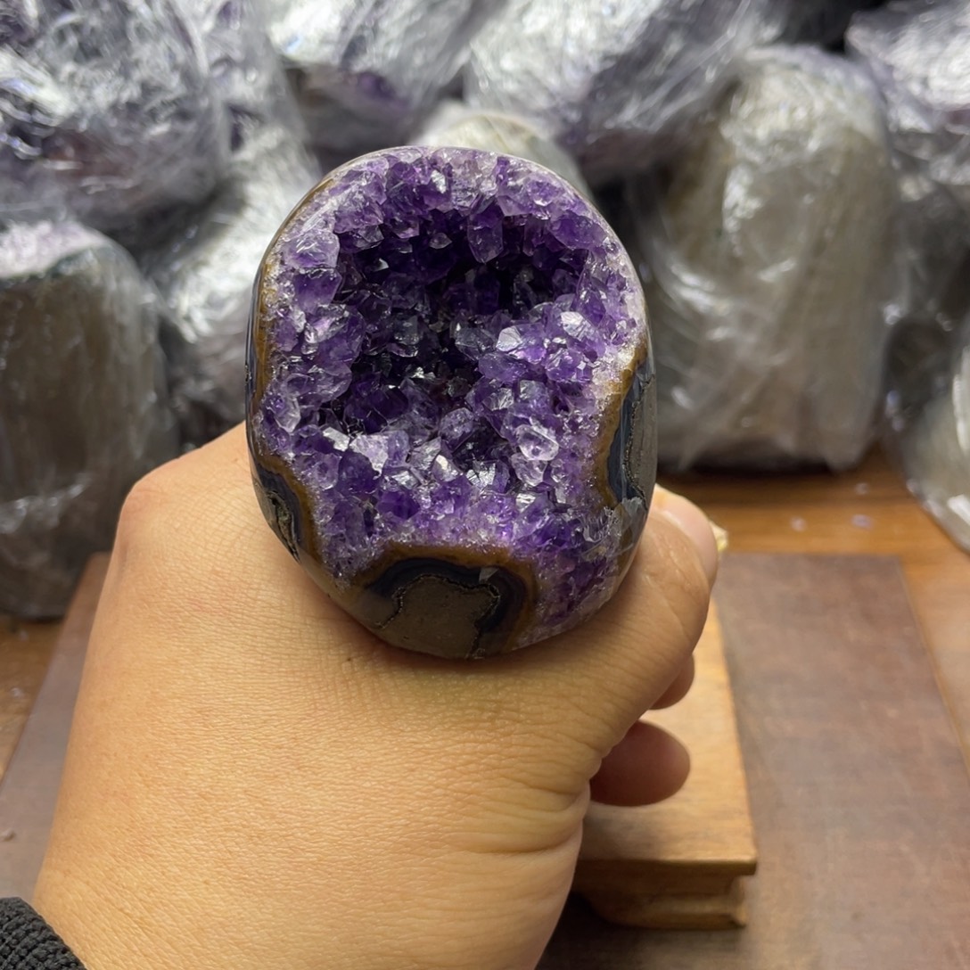 人****紫晶摆件未镶嵌紫晶