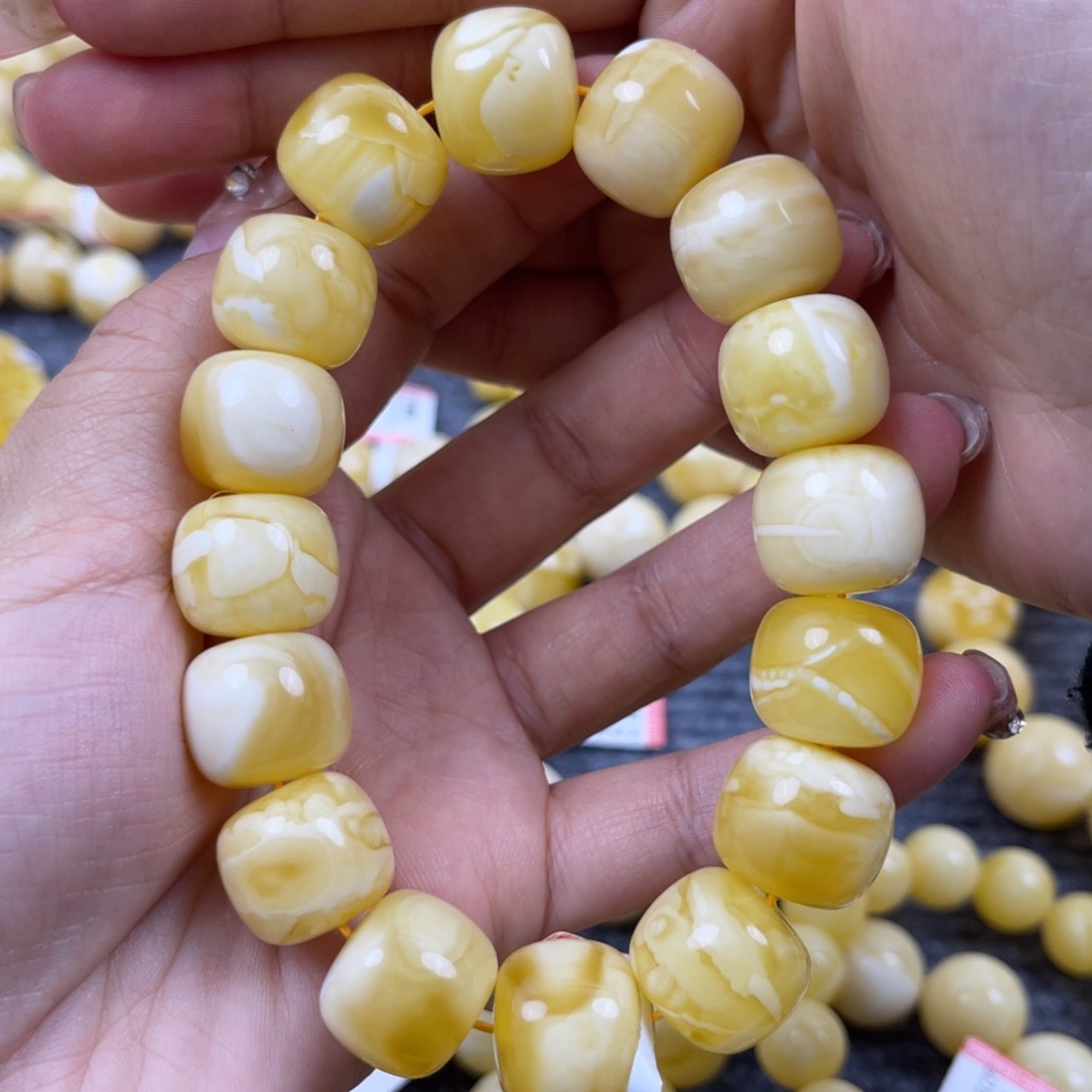 琥珀裸石未镶嵌尺寸16.2