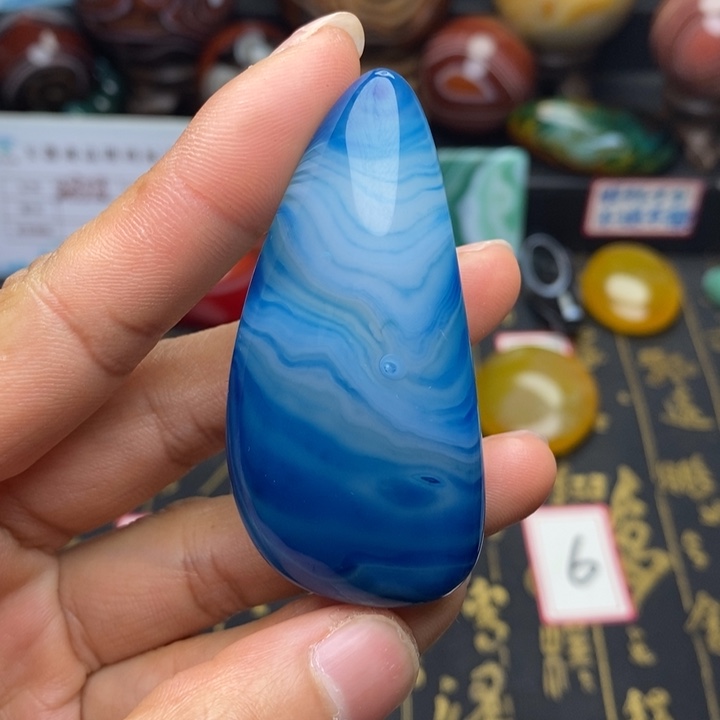 玛瑙/玉髓未镶嵌天然玛瑙玉髓俏皮灵动原石打孔不退不换