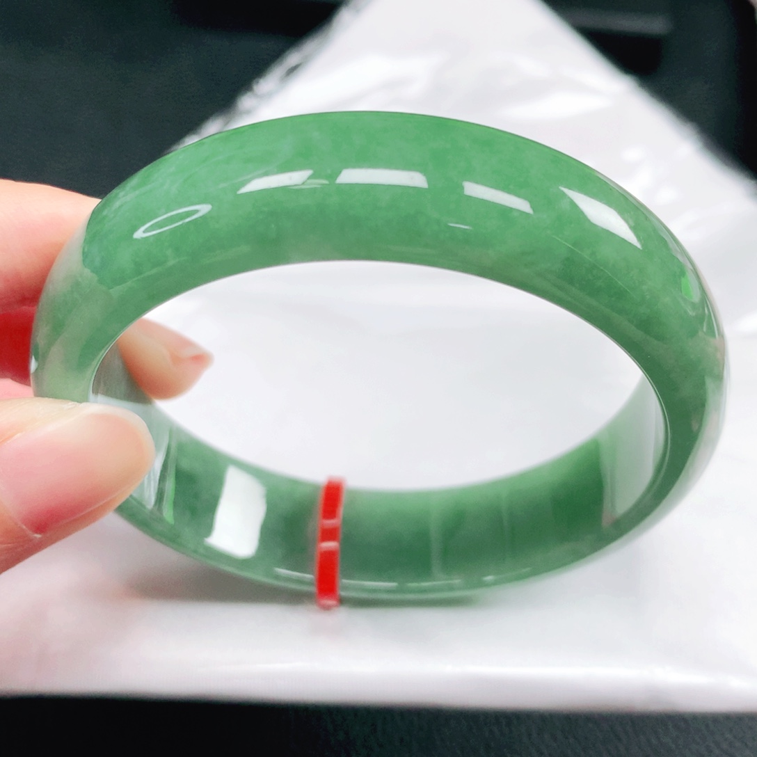 翡翠未镶嵌手镯56圈