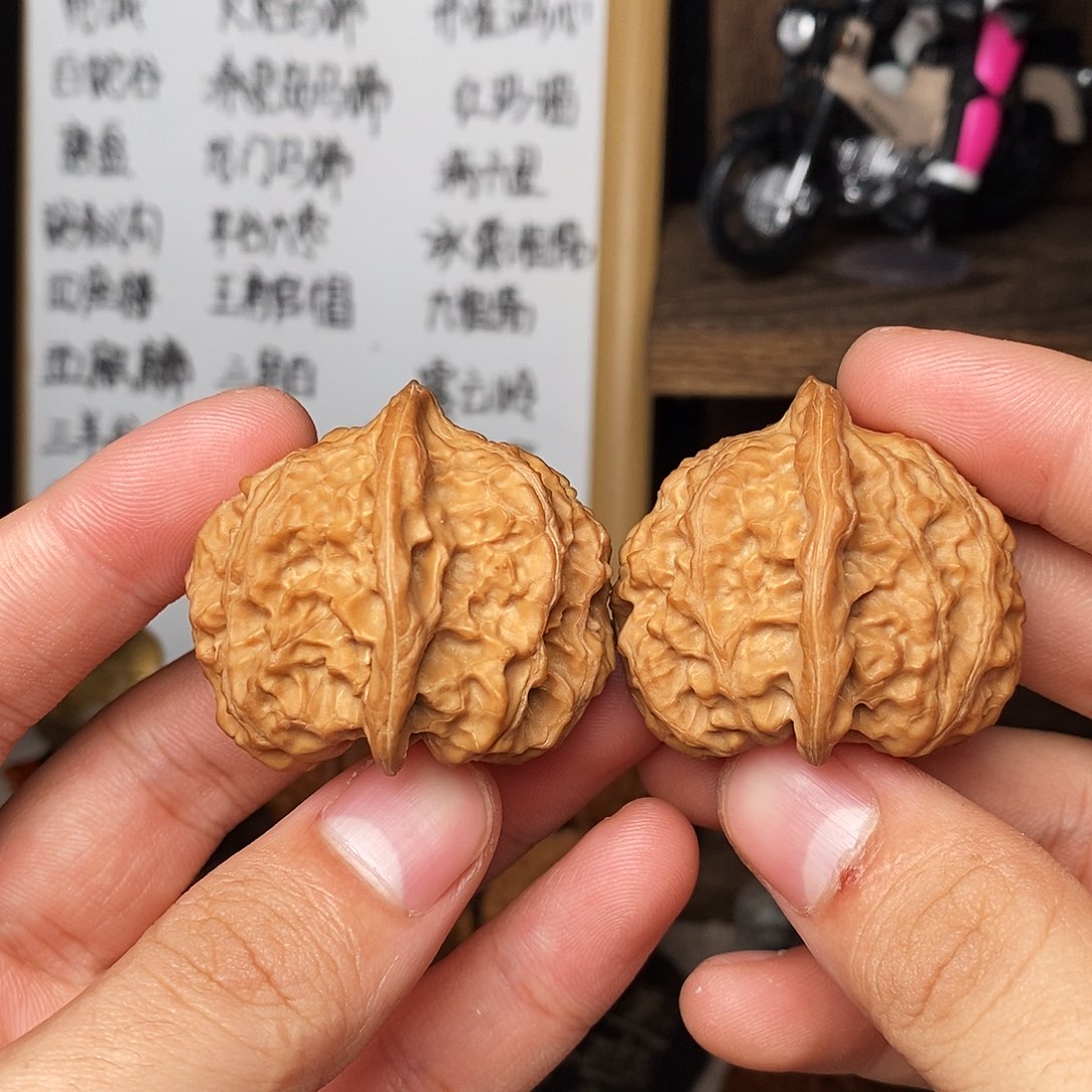 文玩核桃吊坠龙门马蹄