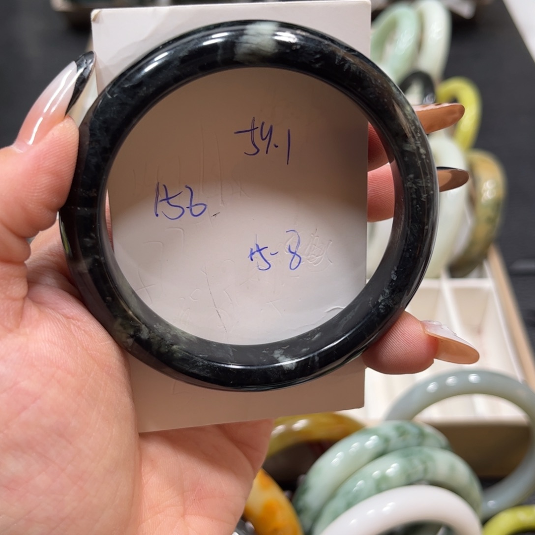 未镶嵌蛇纹石玉手镯