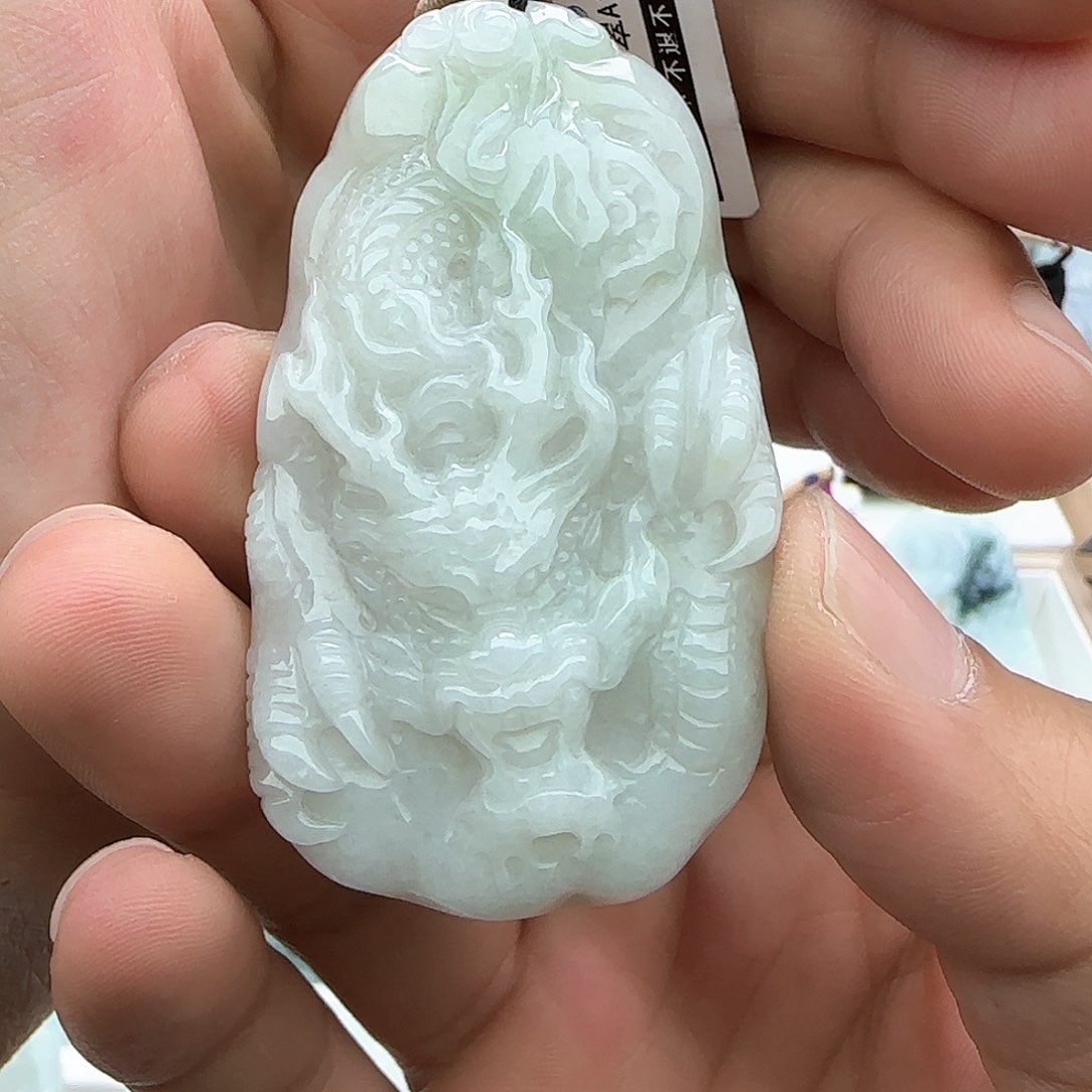 翡翠颈饰未镶嵌吴**哥翡翠