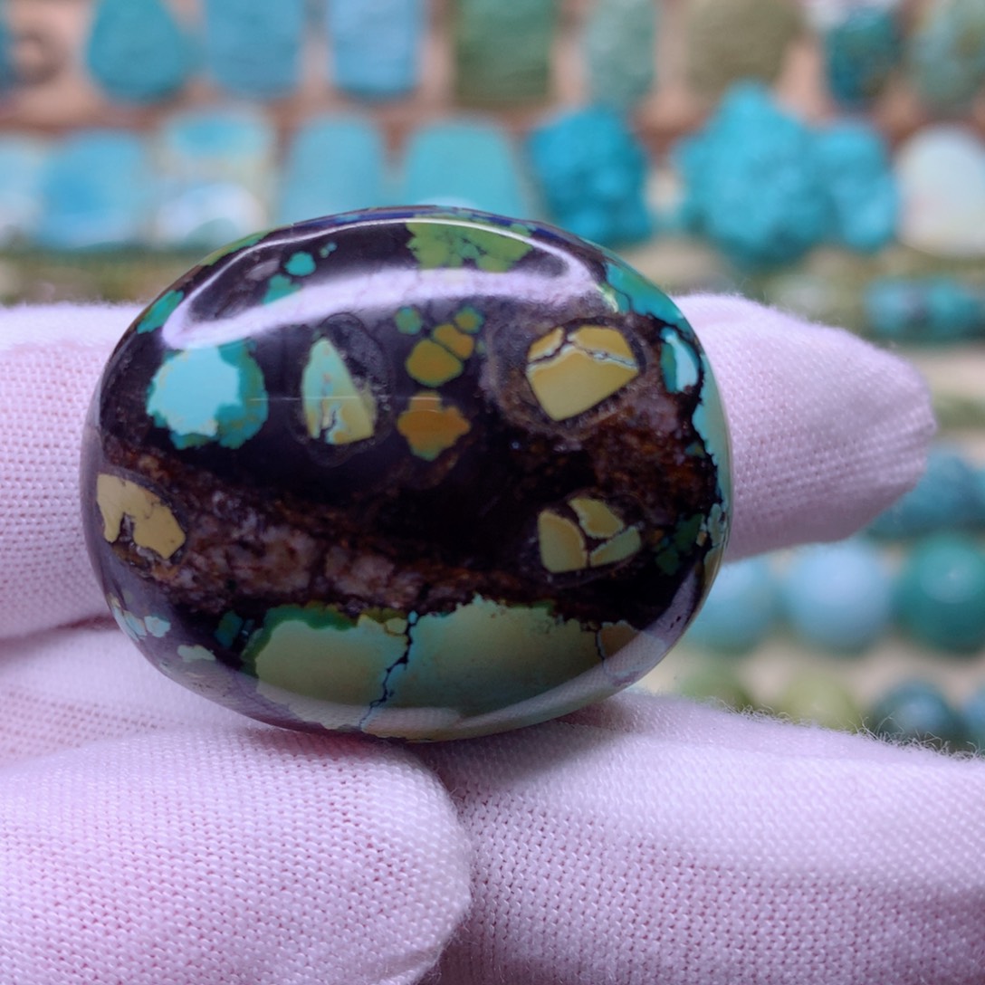 绿松石颈饰未镶嵌