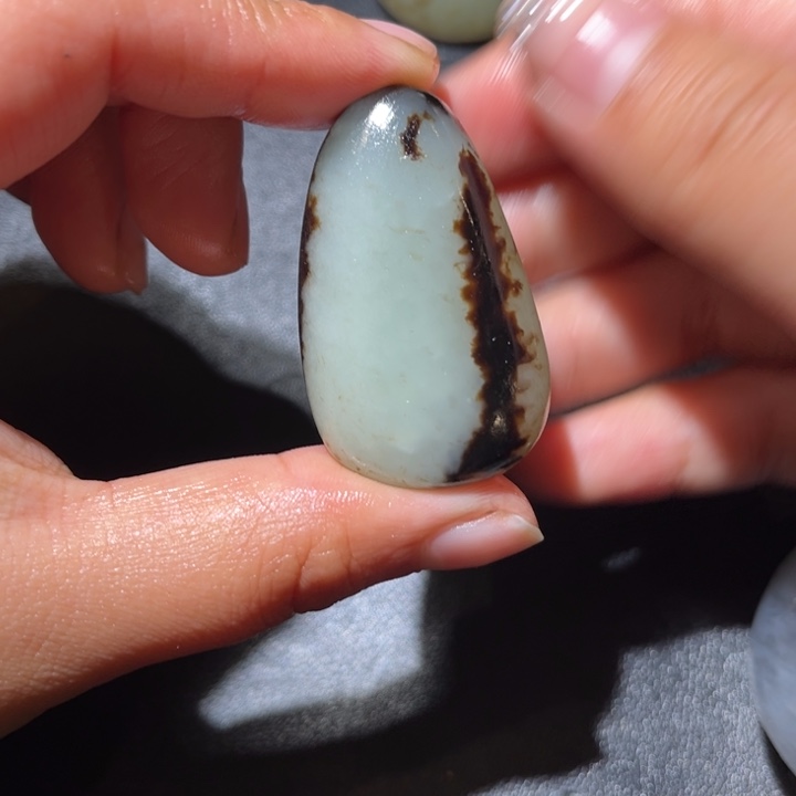 和田玉未镶嵌珠宝奇石