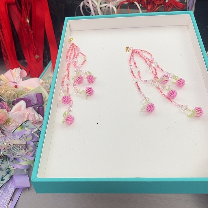 布艺非金属2条紫红流苏