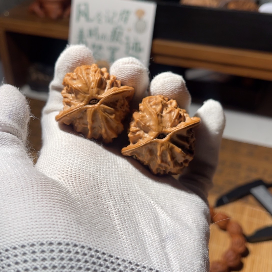 文玩核桃把件38 瓷娃娃全品，不退不换