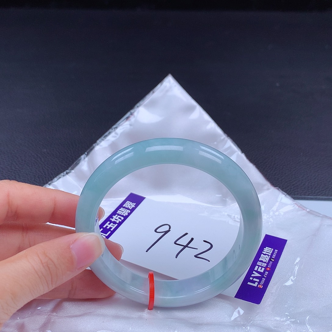 翡翠手镯未镶嵌月*咪手镯001037