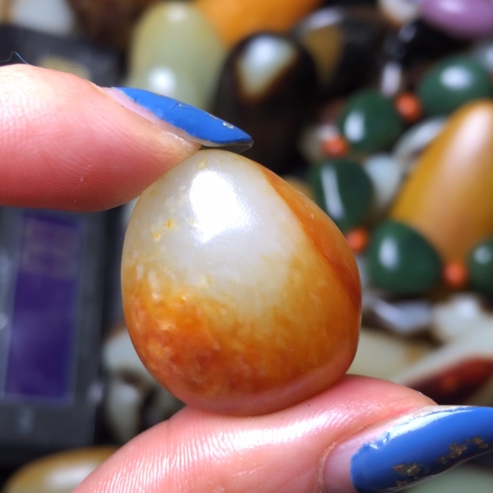 和田玉未镶嵌珠宝奇石