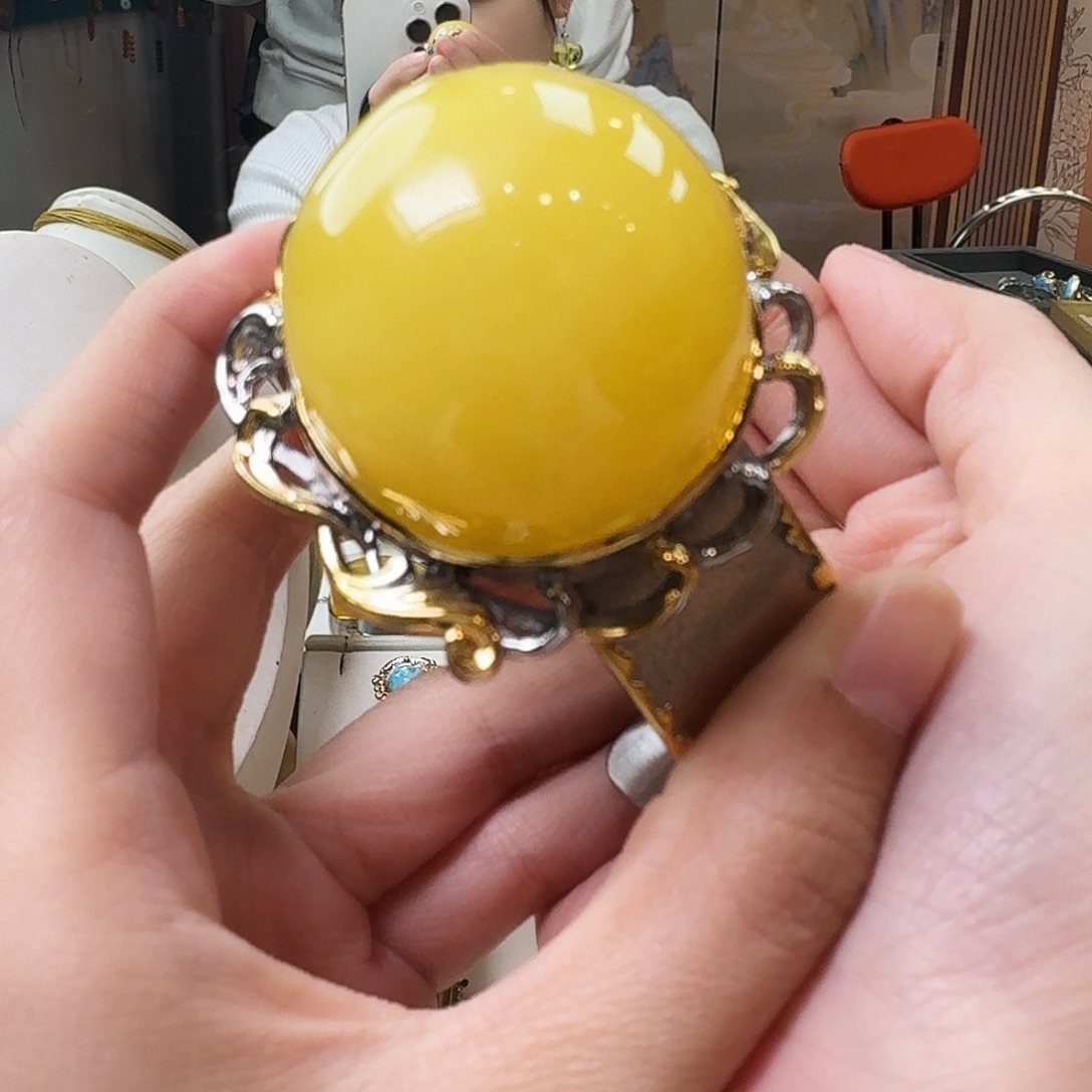 琥珀未镶嵌颈饰手镯