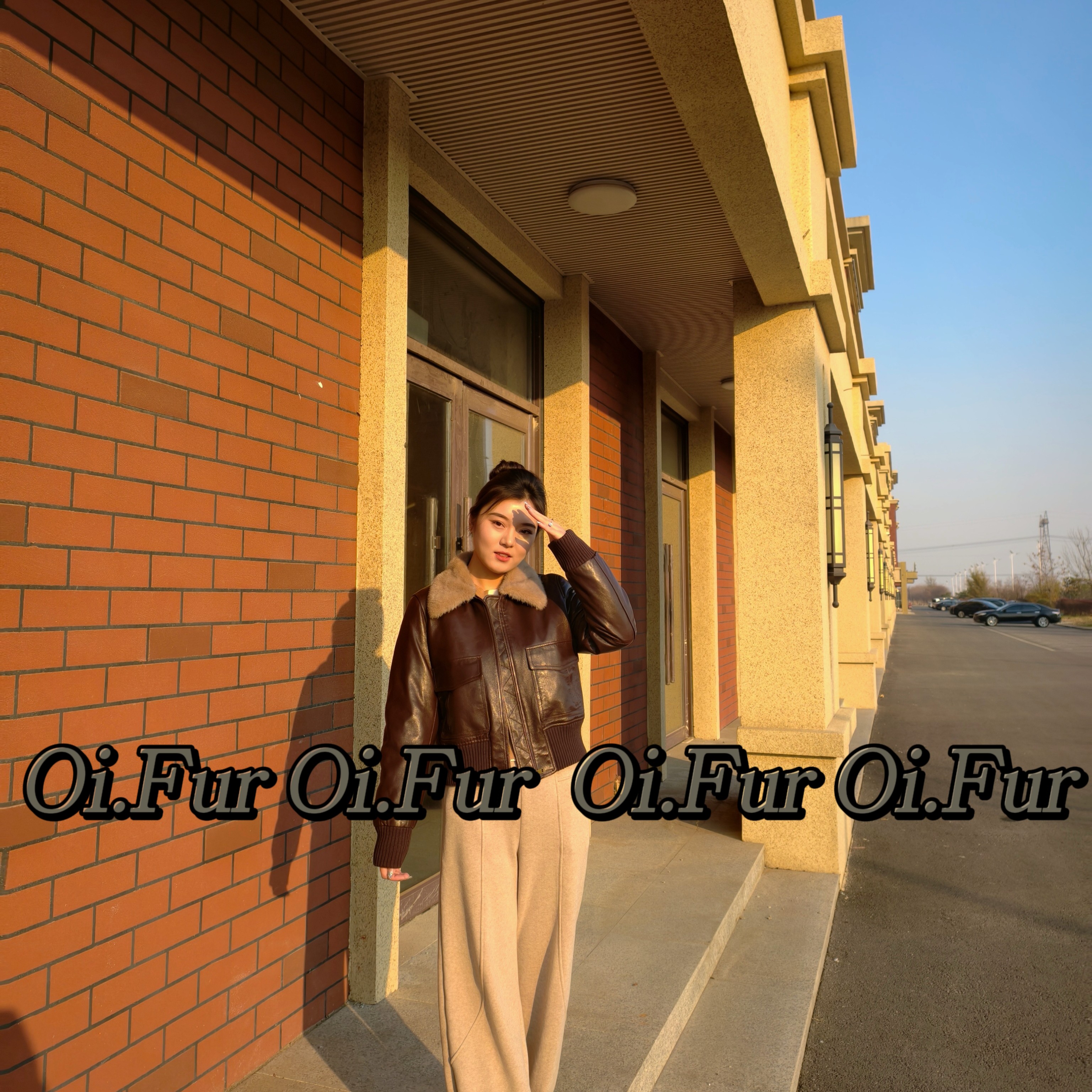 海宁2025真皮鹅绒皮衣女水貂毛领拼皮短款松紧下摆洋气减龄羽绒服