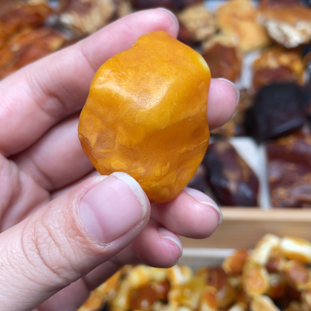 蜜蜡珠宝奇石未镶嵌