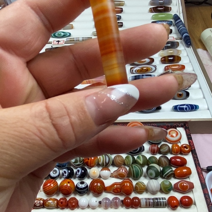 玛瑙/玉髓颈饰合金