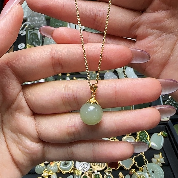 和田玉银S925镶嵌吊坠(赠链)