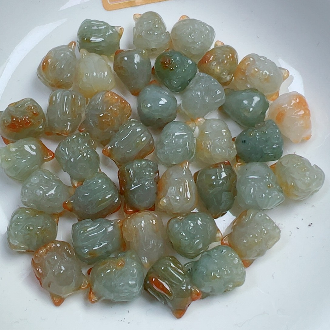 翡翠散珠翡翠九尾狐一个