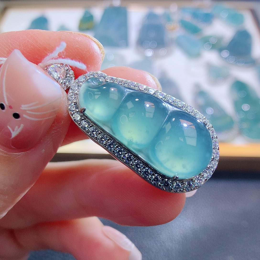 翡翠颈饰银S925镶嵌翡翠