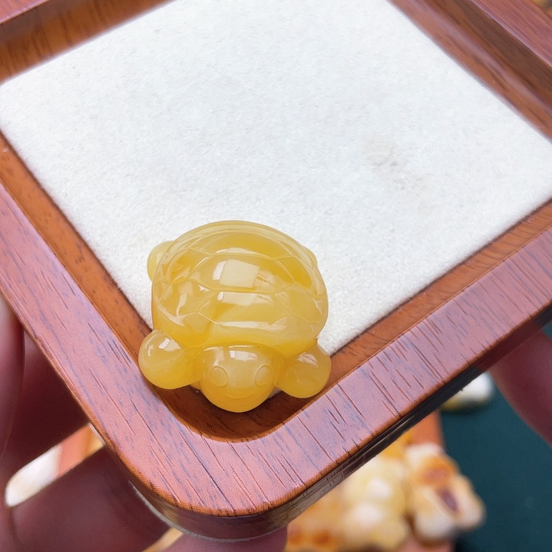 琥珀裸石未镶嵌蜜蜡