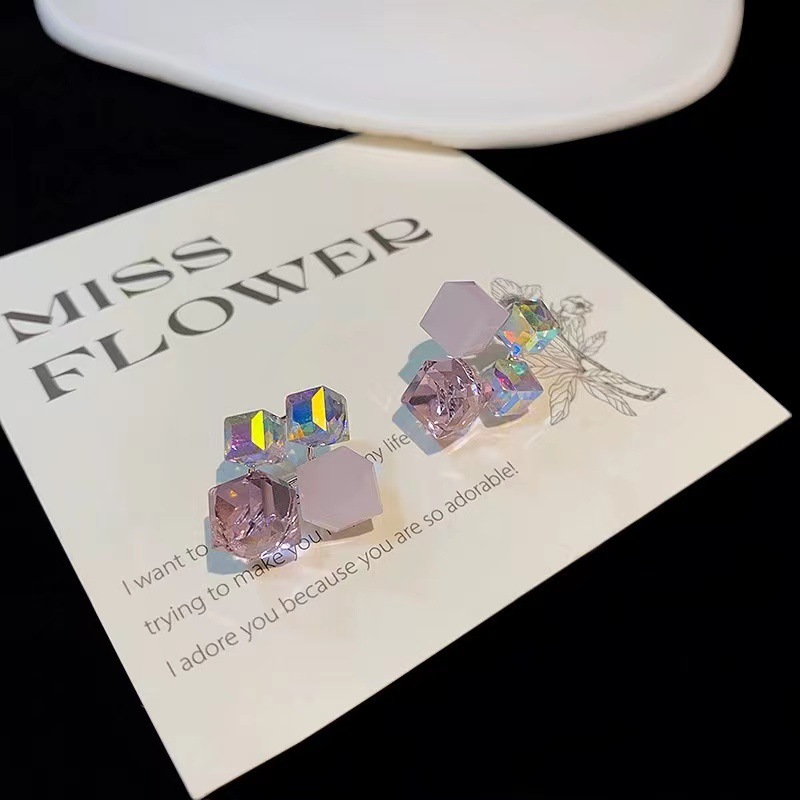 铜合金合成锆石耳饰 爆闪极光奢华气质时尚小众水晶方糖耳钉